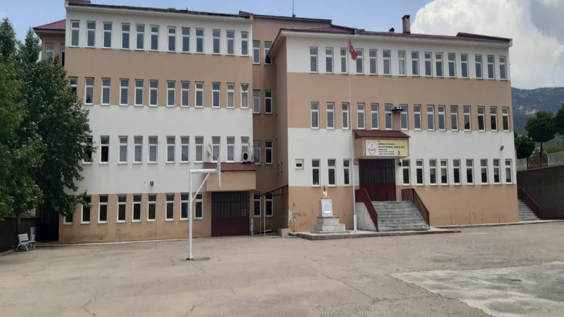Ilıca Şehit Bekir GÜNDEŞ Çok Programlı Anadolu Lisesi Fotoğrafı